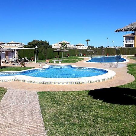 Fabulous Detached Large Villa 5 Bedrooms 3 Bathrooms Backing Onto Villamartin Golf Course Villamartin (Valencia) Exterior foto