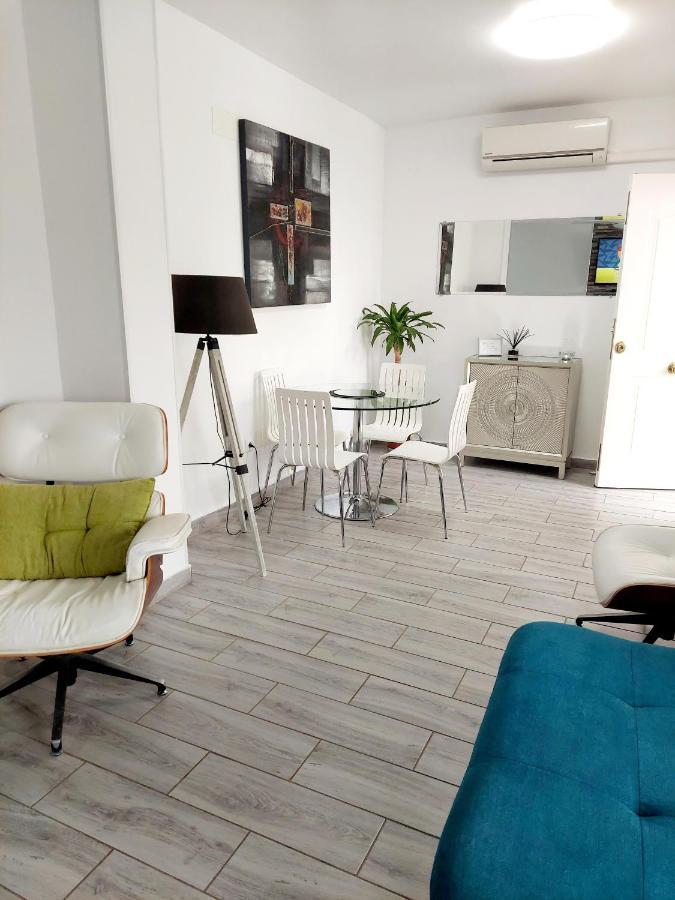 Fabulous Detached Large Villa 5 Bedrooms 3 Bathrooms Backing Onto Villamartin Golf Course Villamartin (Valencia) Exterior foto